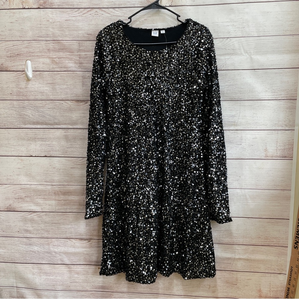 NEW WITH TAGS GAP BLACK‎ SEQUIN SWING DRESS